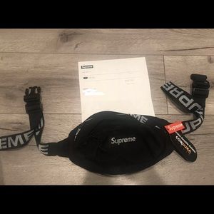 AUTHENTIC - Supreme Fanny Pack - Black SS18